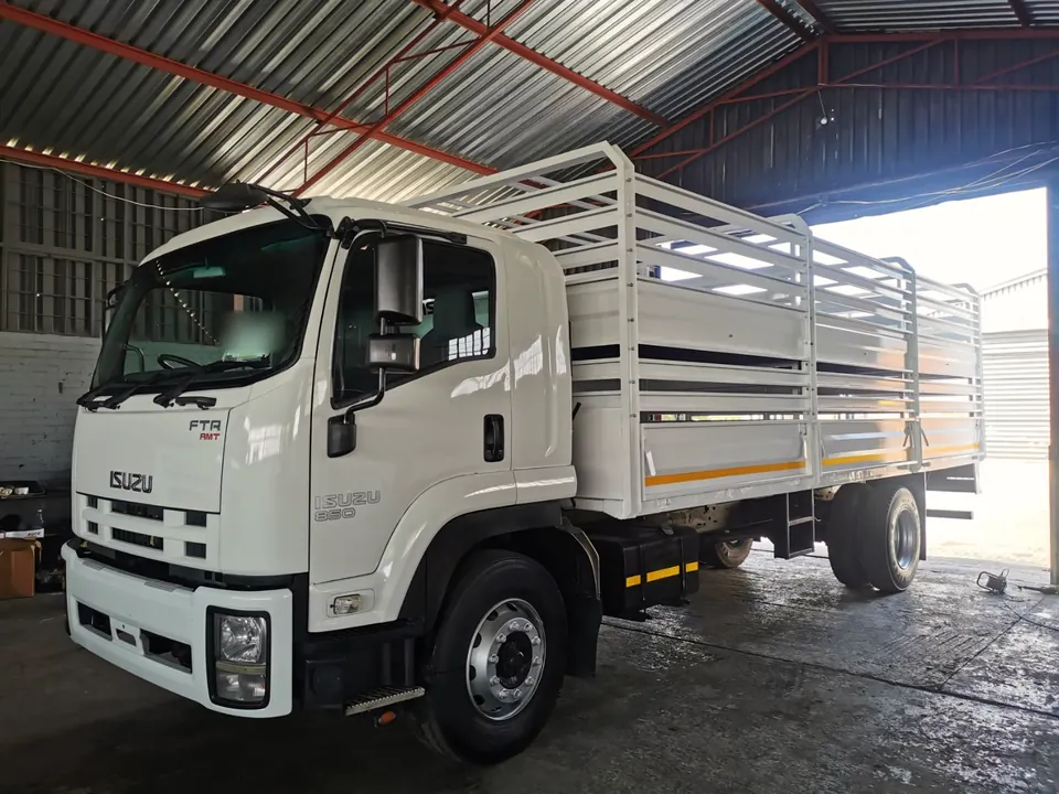 Sold: Isuzu FTR 850 Cattle Body