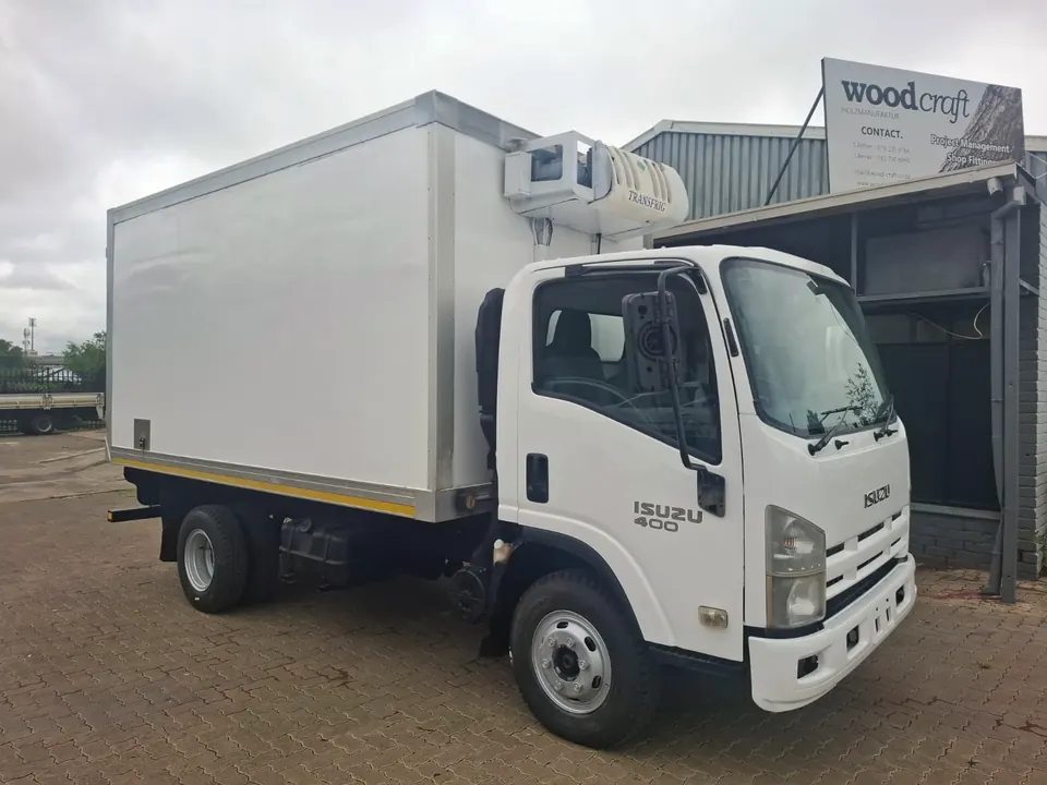 Sold: Isuzu 400 Fridge Unit